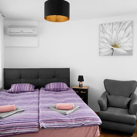 Flexible Selfcheckins 15 & 19 - Zagreb - Garage - Loggia - New - Apartments Repinc Exterior photo