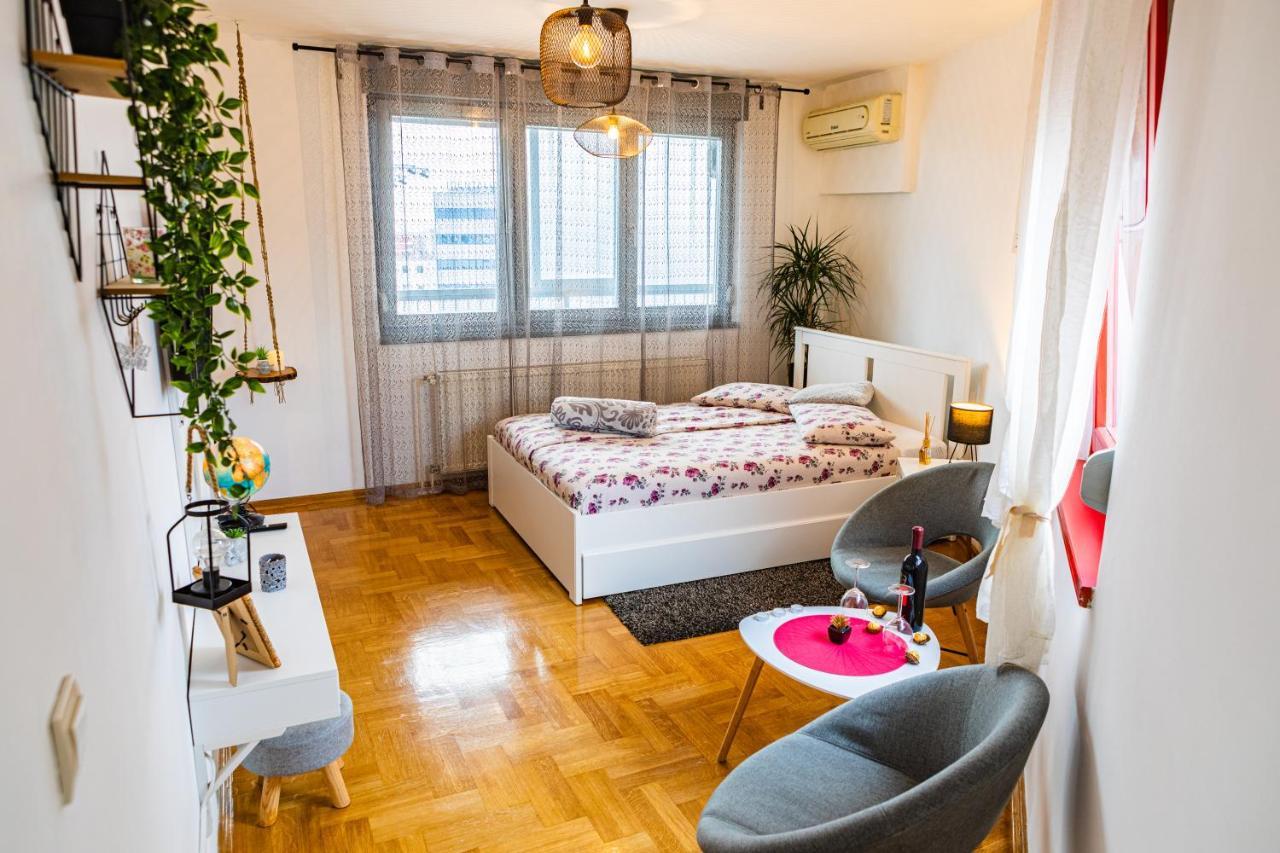 Flexible Selfcheckins 15 & 19 - - Garage - Loggia - New - Repinc *
