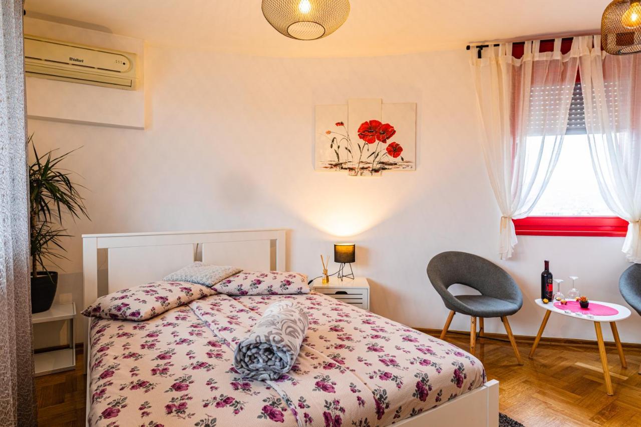 Flexible Selfcheckins 15 & 19 - - Garage - Loggia - New - Repinc Zagreb