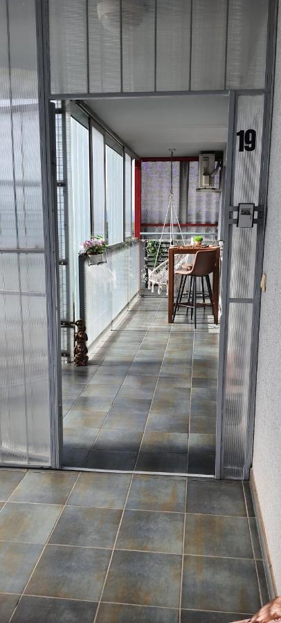 Flexible Selfcheckins 15 & 19 - - Garage - Loggia - New - Repinc Apartment *