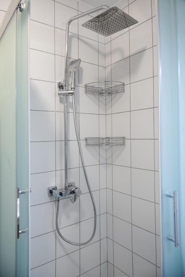 Flexible Selfcheckins 15 & 19 - - Garage - Loggia - New - Repinc * Zagreb